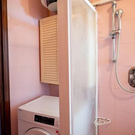 Guesthost - Bright Seaview In *