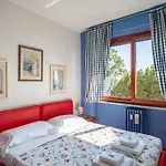 Guesthost - Bright Seaview In * 圣雷默