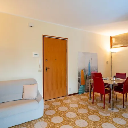 Guesthost - Bright Seaview In דירה